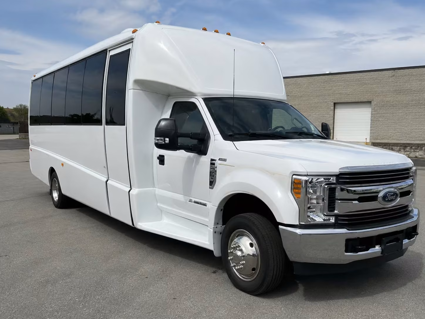 18 passenger minibus