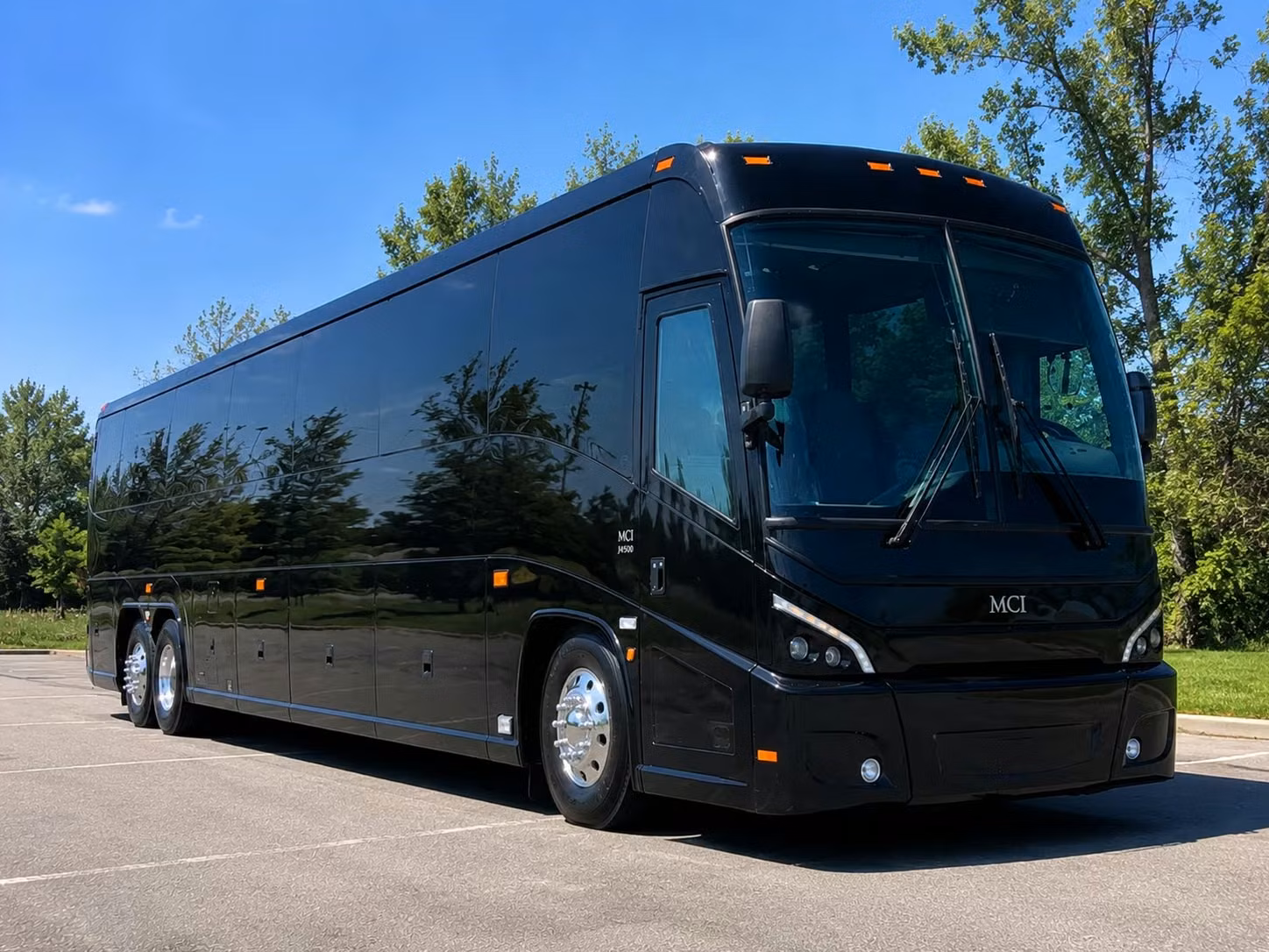 choosing the right bus size for your fort lauderdale field trip